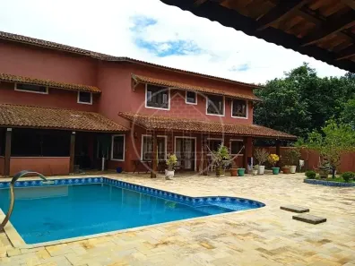 Sobrado com 4 Quartos à venda, 385m² no Centro, Embu-Guaçu