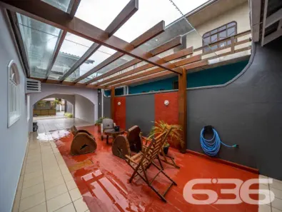 Sobrado com 4 Quartos à venda, 220m² no Aventureiro, Joinville