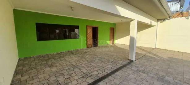 Casa com 3 Quartos à venda, 237m² no Jardim das Estações (Vila Xavier), Araraquara