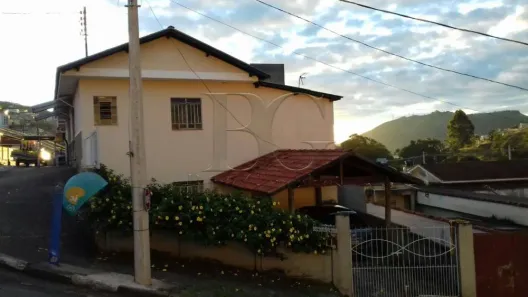 Casa com 3 Quartos à venda, 300m² no Dom Bosco, Poços de Caldas