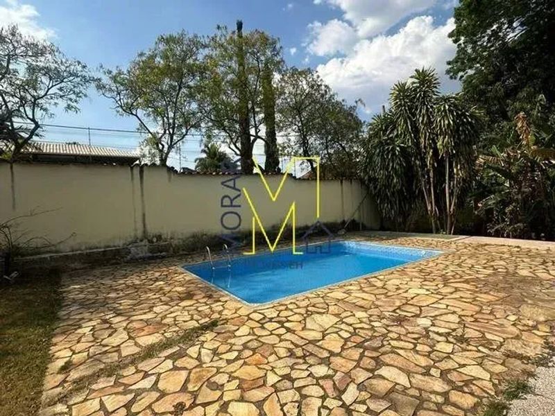 Casa com 5 quartos — Braúnas, Belo Horizonte