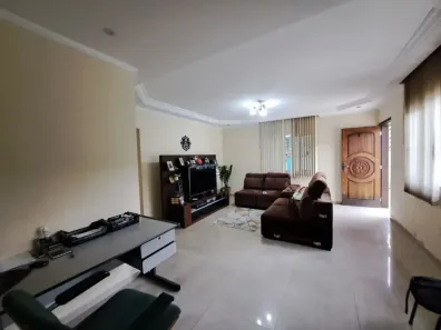 Casa com 3 Quartos à venda, 211m² no Ayrosa, Osasco
