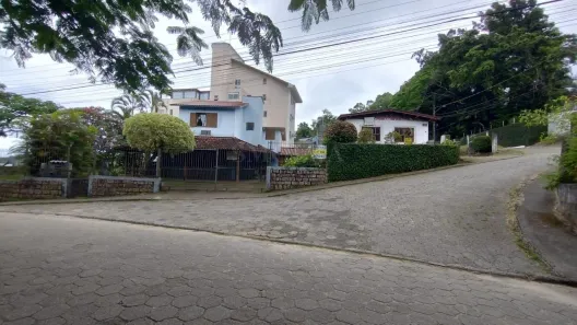 Casa com 3 Quartos à venda, 245m² no Saco Grande, Florianópolis
