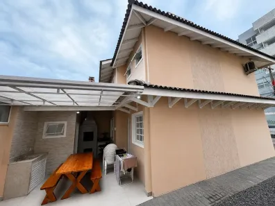 Sobrado com 3 Quartos à venda, 118m² no Ressacada, Itajaí