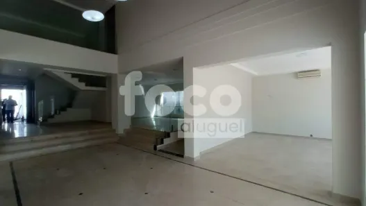 Casa com 3 Quartos para alugar, 789m² no Morada da Colina, Uberlândia