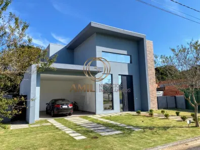 Sobrado com 4 Quartos para alugar, 358m² no Centro, Jambeiro