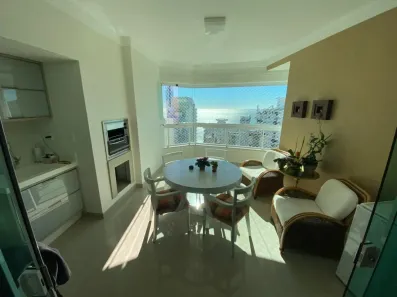 Apartamento com 3 Quartos para alugar, 135m² no Centro, Balneário Camboriú