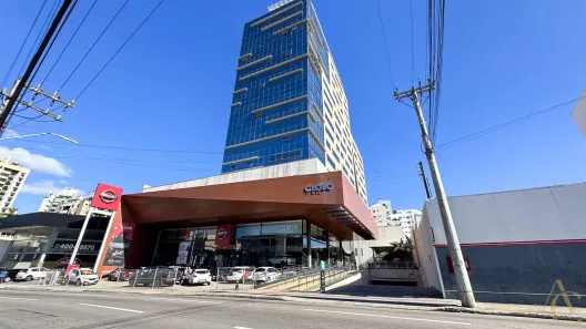 Sala Comercial para alugar, 64m² no Canto, Florianópolis