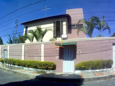 Casa com 5 Quartos à venda, 300m² no Ouro Preto, Belo Horizonte