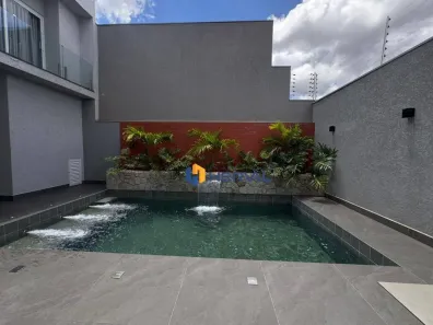 Sobrado com 3 Quartos à venda, 255m² no Bom Jardim, Maringá