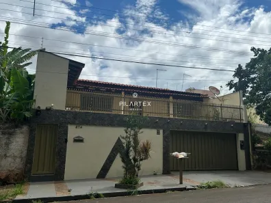 Casa com 3 Quartos à venda, 220m² no Jardim Guararapes, Londrina