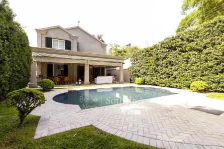 Casa com 4 Quartos à venda, 530m² no Jardim Viana, São Paulo