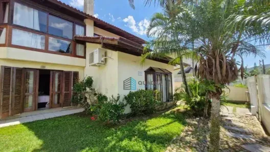 Casa com 4 Quartos à venda, 185m² no Itacorubi, Florianópolis