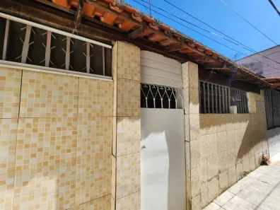 Casa com 1 Quarto para alugar, 29m² no Centro, Nilópolis