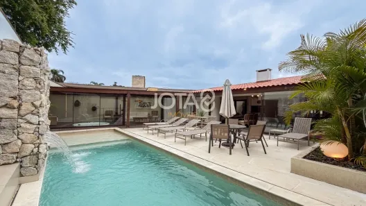 Casa com 3 Quartos à venda, 344m² no São Lourenço, Curitiba