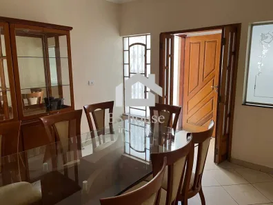 Sobrado com 3 Quartos para alugar, 177m² no Vila Valparaíso, Santo André