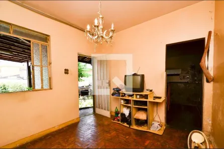 Casa com 2 Quartos à venda, 300m² no Sagrada Família, Belo Horizonte