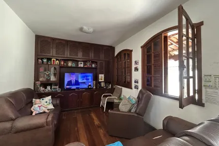 Casa com 3 Quartos à venda, 360m² no Novo Glória, Belo Horizonte
