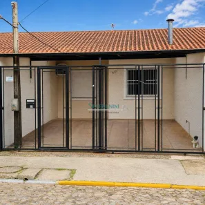 Casa com 2 Quartos à venda, 44m² no Chácara das Rosas, Cachoeirinha