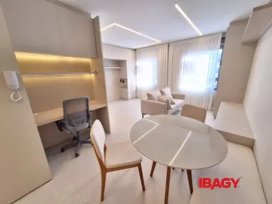 Apartamento com 1 Quarto para alugar, 36m² no Carvoeira, Florianópolis