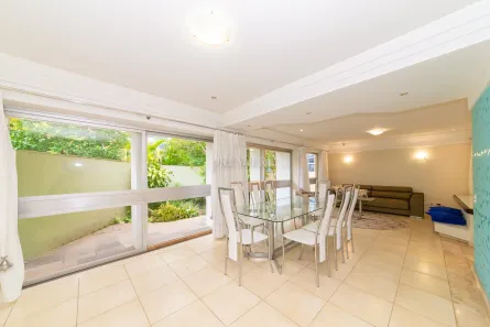Casa com 4 Quartos à venda, 278m² no Centro, Curitiba