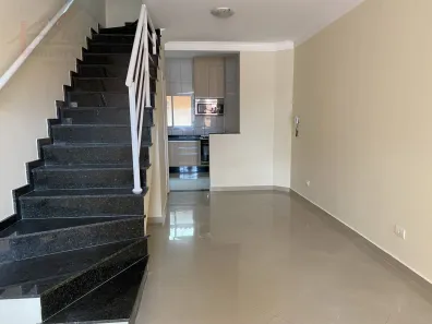 Sobrado com 3 Quartos para venda ou aluguel, 109m² no Vila Romano, São Paulo