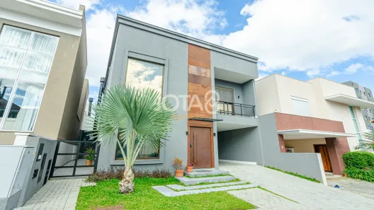 Casa de Condomínio com 3 Quartos para alugar, 173m² no Campo Comprido, Curitiba