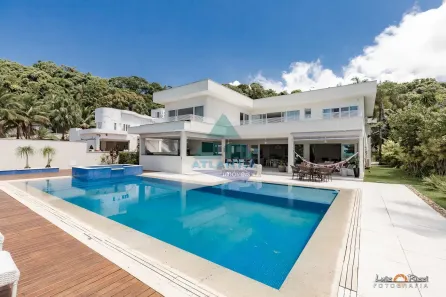Casa com 10 Quartos à venda, 804m² no Massaguaçu, Caraguatatuba