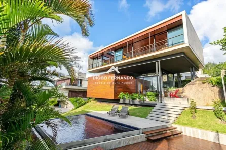 Casa de Condomínio com 3 Quartos à venda, 340m² no Cacupé, Florianópolis