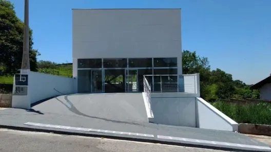 Prédio Comercial para alugar, 600m² no Jardim Santa Fé, Sorocaba