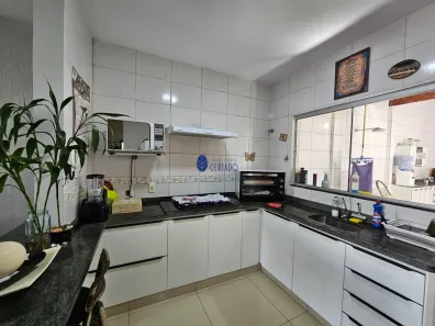 Casa com 3 Quartos à venda, 200m² no Residencial Flamboyant, Anápolis