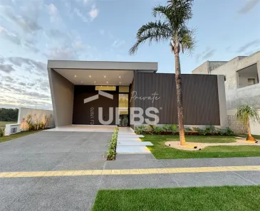 Casa de Condomínio com 4 Quartos à venda, 330m² no Parque Cidade, Goiânia