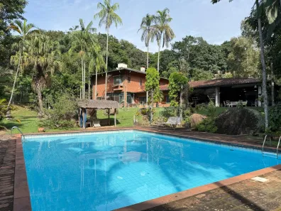 Fazenda/Sítio com 5 Quartos à venda, 480m² no Contendas, Valinhos