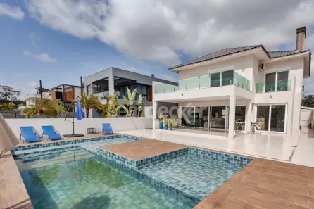 Casa com 5 Quartos para alugar, 340m² no Belém Novo, Porto Alegre