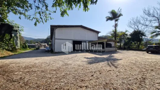 Galpão/Depósito/Armazém para alugar, 225m² no São Pedro, Brusque