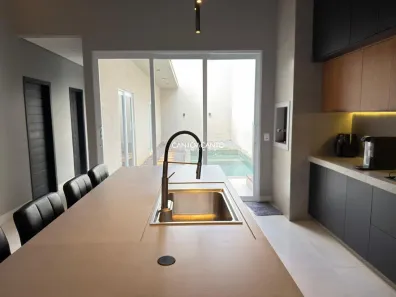 Casa com 2 Quartos à venda, 148m² no Jardim Celeste, Sinop