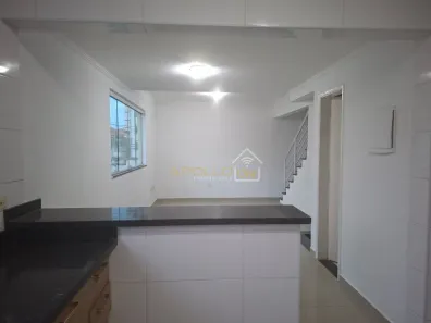 Casa com 2 Quartos para alugar, 110m² no Marapé, Santos