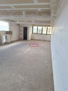 Sala Comercial para alugar, 244m² no Ponta da Praia, Santos