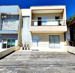 Casa de Condomínio com 3 Quartos à venda, 160m² no Horto Florestal, Sorocaba