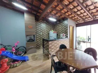 Casa com 3 Quartos à venda, 200m² no Planalto, Uberlândia