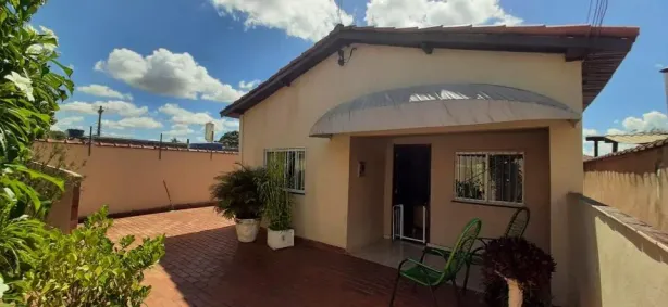 Casa com 5 Quartos à venda, 178m² no Jardim Petrópolis, Campo Grande
