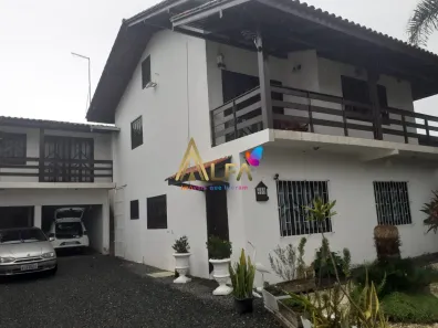 Sobrado com 3 Quartos à venda, 260m² no Centro, Penha