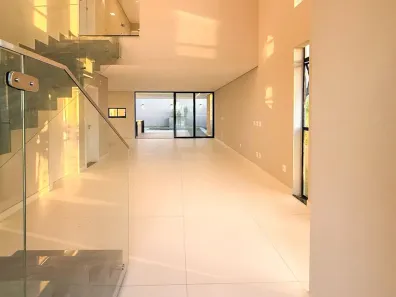 Casa de Condomínio com 4 Quartos à venda, 240m² no Cidade Alpha, Eusébio