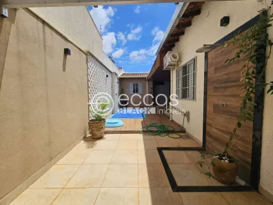 Casa com 3 Quartos à venda, 212m² no Conjunto Frei Eugênio, Uberaba