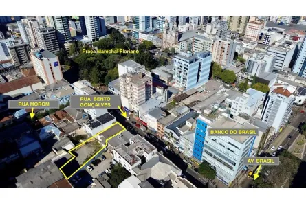 Sala Comercial à venda, 737m² no Centro, Passo Fundo