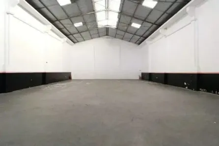 Galpão/Depósito/Armazém para venda ou aluguel, 900m² no Parque das Nações, Santo André
