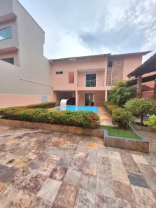 Casa de Condomínio com 4 Quartos para alugar, 250m² no Aleixo, Manaus