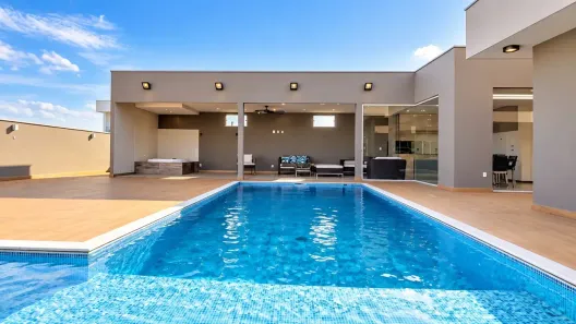 Casa de Condomínio com 4 Quartos para alugar, 500m² no Centro, Botucatu