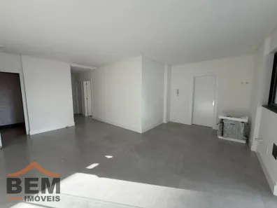 Apartamento com 3 Quartos para alugar, 123m² no Meia Praia, Itapema