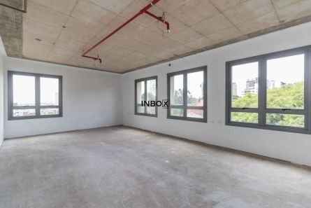 Sala Comercial para venda ou aluguel, 117m² no Auxiliadora, Porto Alegre
